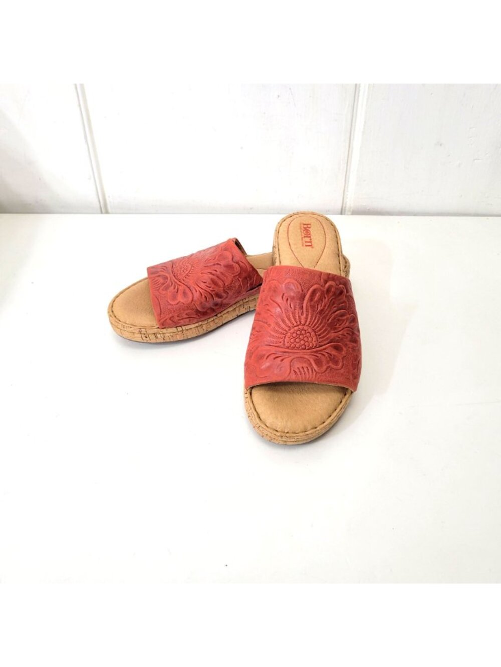 Born Women's Red Floral Embossed Cork Platform Slide Sandals Size 8 - Picture 2 of 11